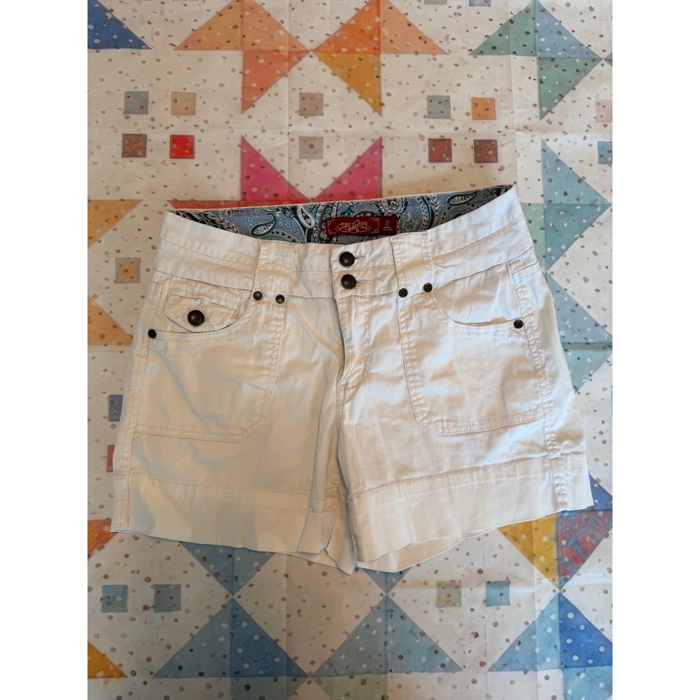 One Song Womens White Cargo Shorts Paisley Waistband Size 6